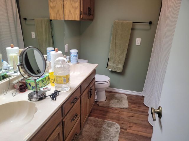 1614 Camelot Place, Miami, OK 74354