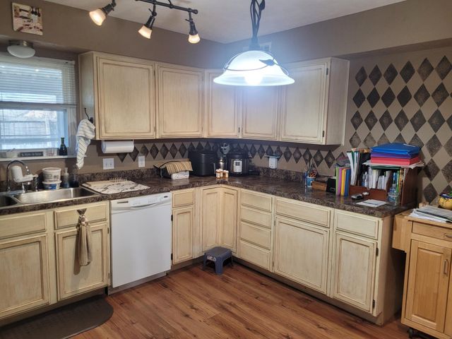 1614 Camelot Place, Miami, OK 74354