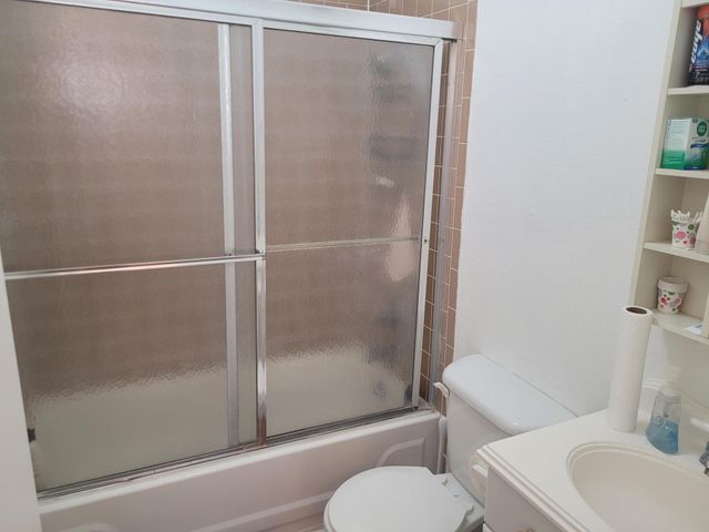 1614 Camelot Place, Miami, OK 74354