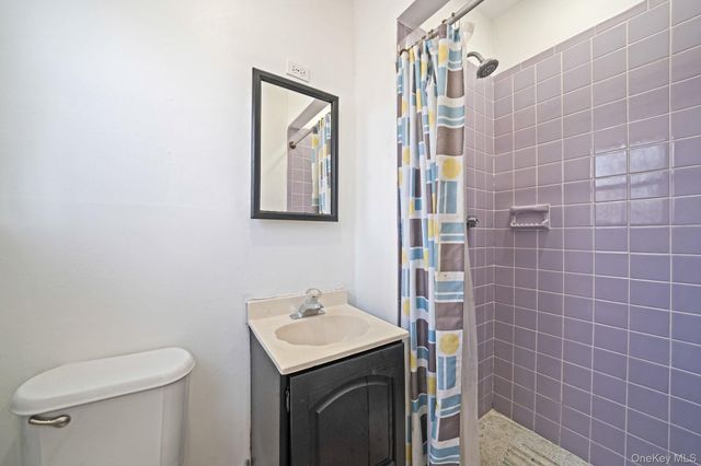 676 Bohemia Parkway, Sayville, NY 11782