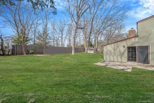 676 Bohemia Parkway, Sayville, NY 11782