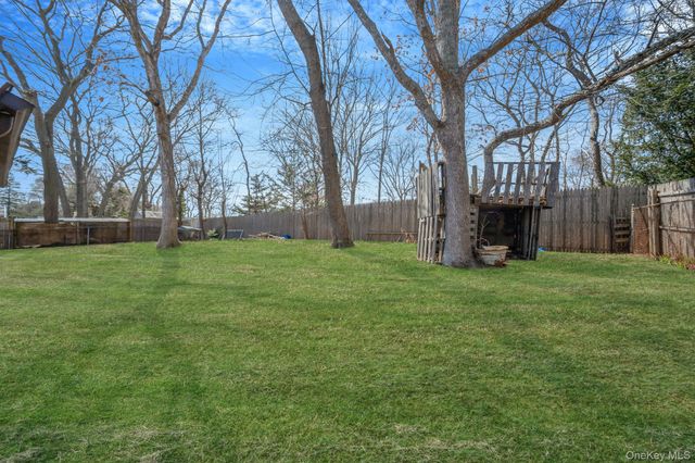 676 Bohemia Parkway, Sayville, NY 11782