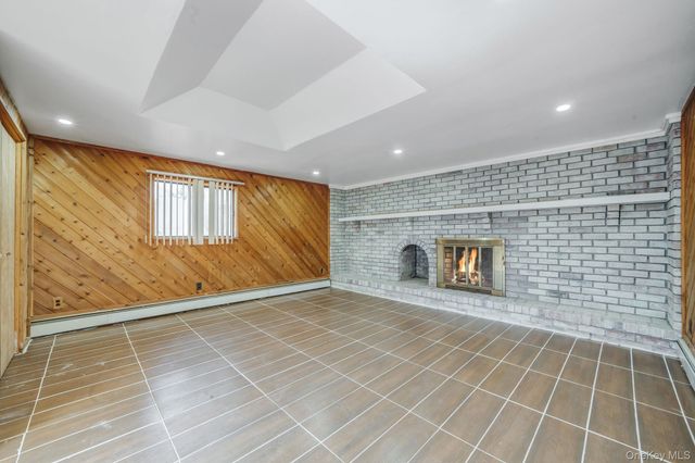 676 Bohemia Parkway, Sayville, NY 11782