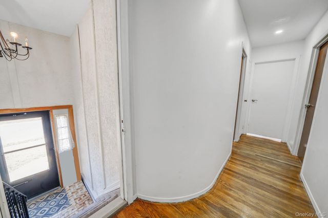 676 Bohemia Parkway, Sayville, NY 11782