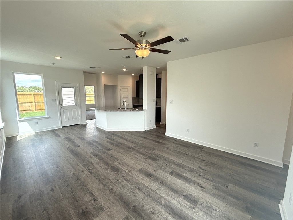 1918 McArthur Avenue, Bryan, TX 77803 — photo 4
