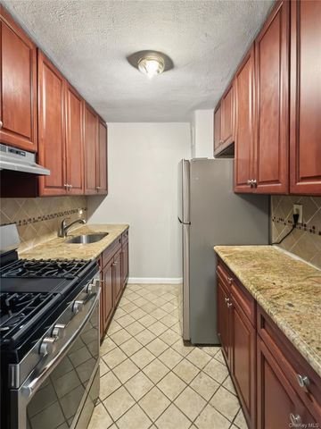 153-25 88th Street 3A, Howard Beach, NY 11414