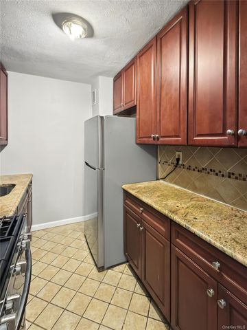 153-25 88th Street 3A, Howard Beach, NY 11414
