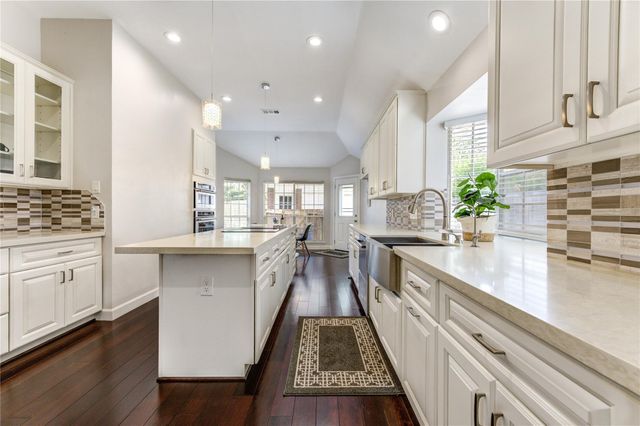 3223 Richland Drive, Sugar Land, TX 77478