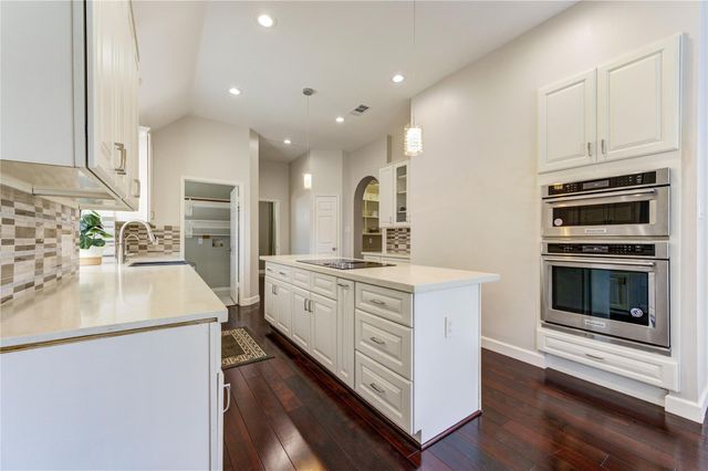 3223 Richland Drive, Sugar Land, TX 77478
