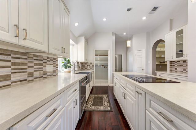 3223 Richland Drive, Sugar Land, TX 77478