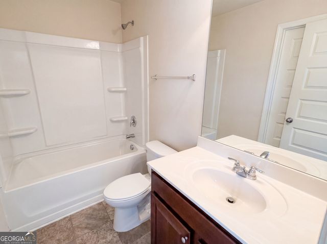 798 Kallispel Court, Hampton, GA 30228