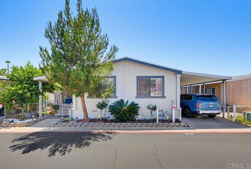 13655 Highway 8 Business SPC 27, El Cajon, CA 92021 — photo 2