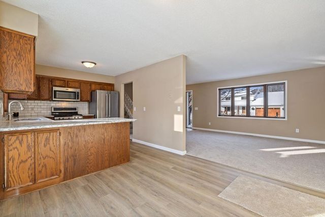 1002 Cross Road, Eagan, MN 55123