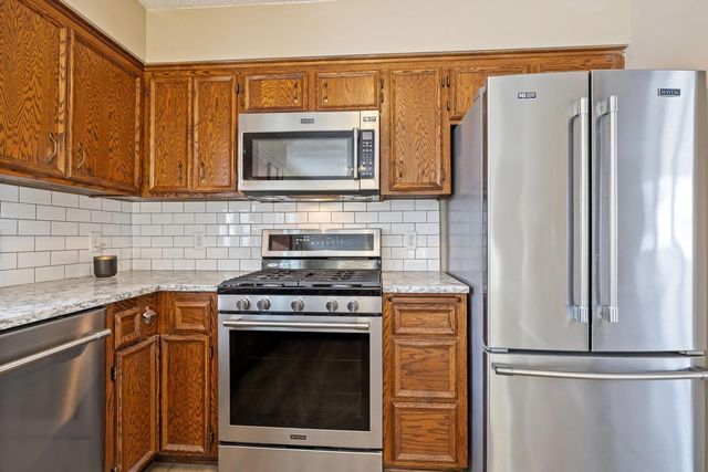 1002 Cross Road, Eagan, MN 55123