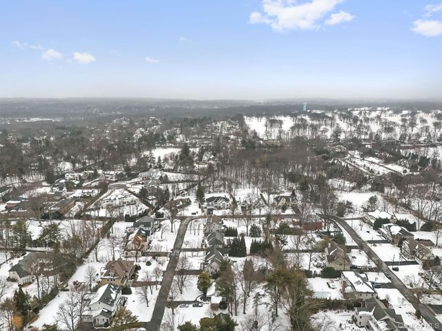 7 Mayflower Road, Scarsdale, NY 10583