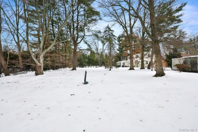 7 Mayflower Road, Scarsdale, NY 10583