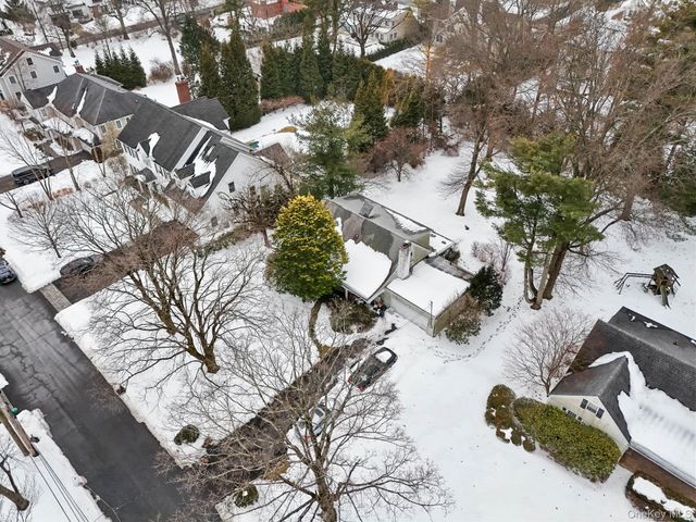 7 Mayflower Road, Scarsdale, NY 10583