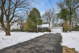 7 Mayflower Road, Scarsdale, NY 10583