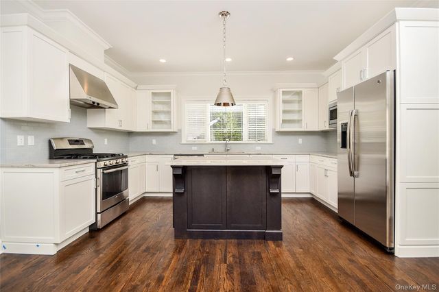 31 Cedar Place, Rye, NY 10580