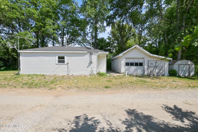 2320 County Road 2, Swanton, OH 43558