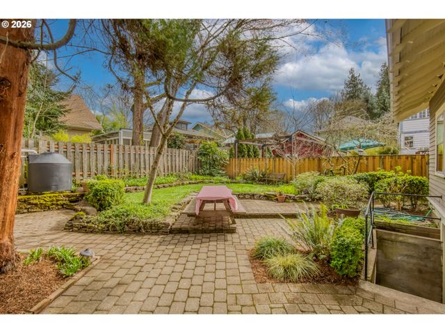 1924 Ne 47TH Ave, Portland, OR 97213
