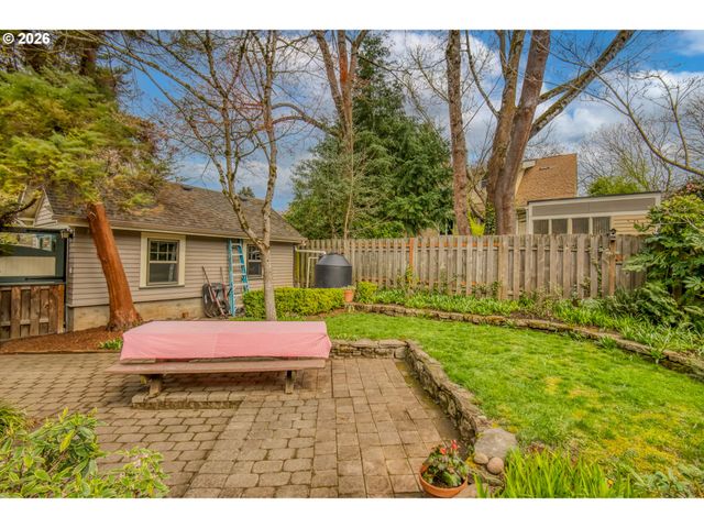 1924 Ne 47TH Ave, Portland, OR 97213