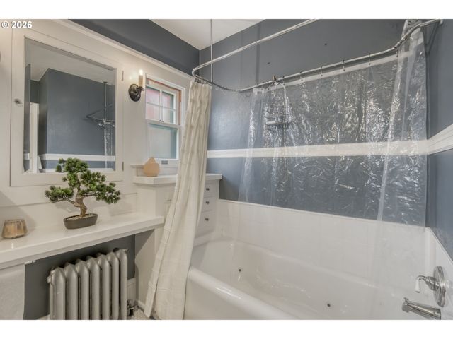 1924 Ne 47TH Ave, Portland, OR 97213