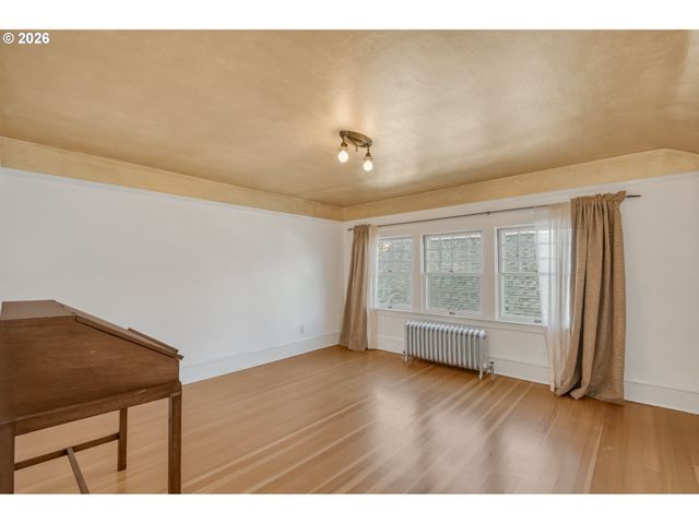 1924 Ne 47TH Ave, Portland, OR 97213