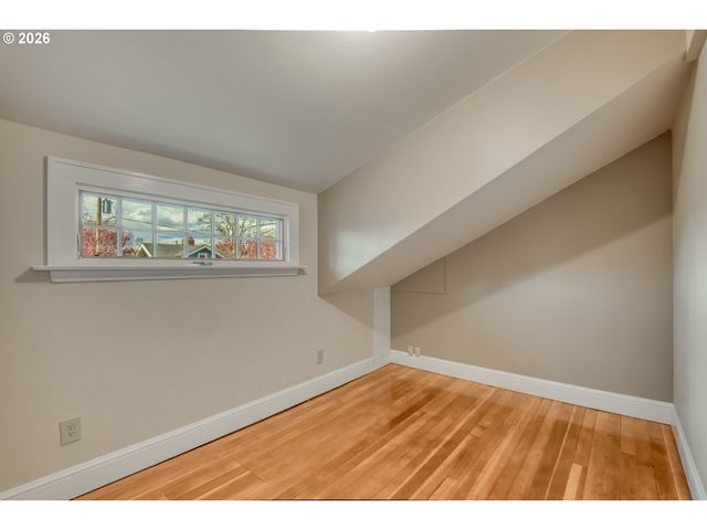 1924 Ne 47TH Ave, Portland, OR 97213