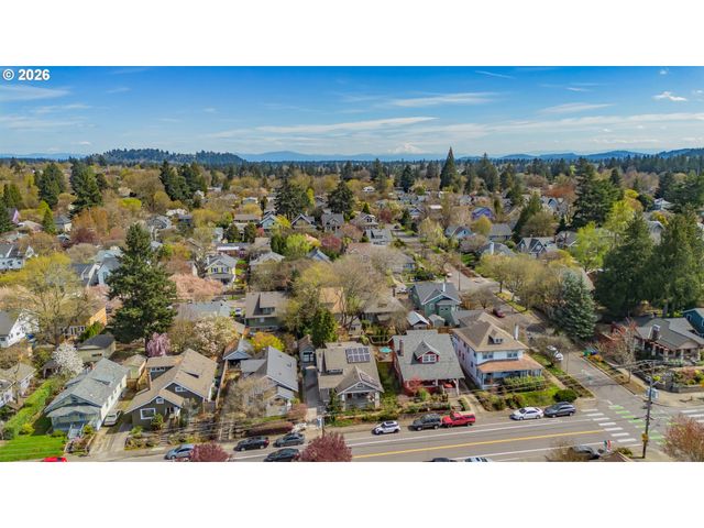 1924 Ne 47TH Ave, Portland, OR 97213
