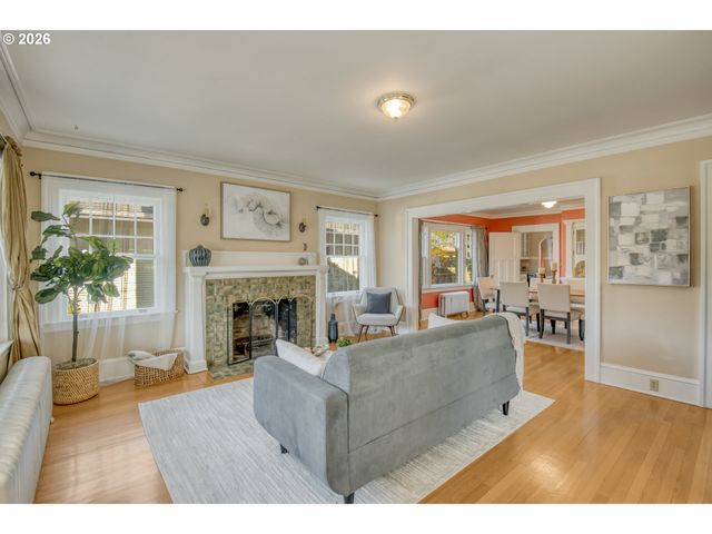 1924 Ne 47TH Ave, Portland, OR 97213