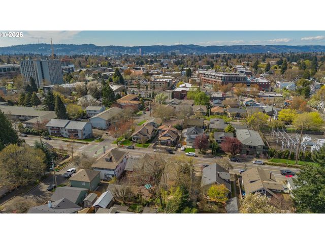 1924 Ne 47TH Ave, Portland, OR 97213