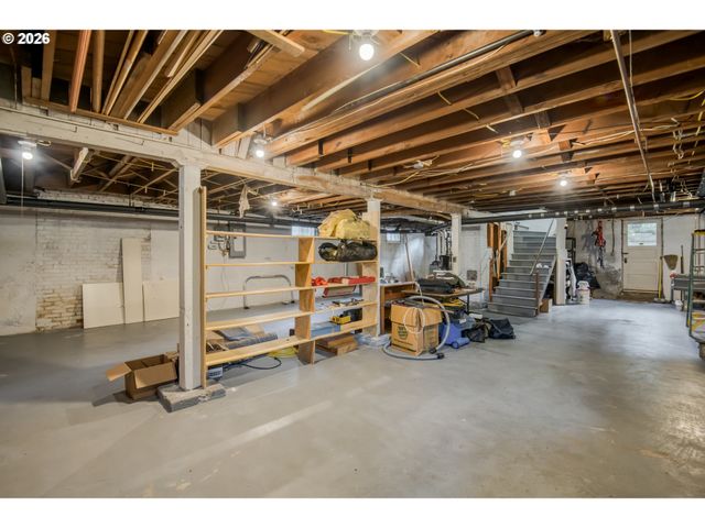 1924 Ne 47TH Ave, Portland, OR 97213