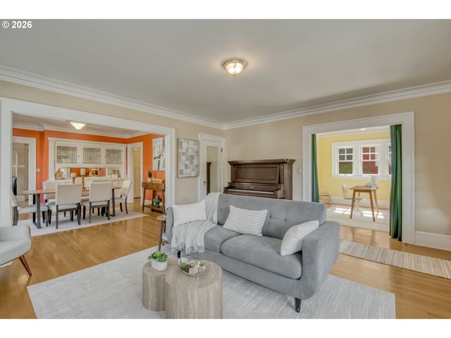 1924 Ne 47TH Ave, Portland, OR 97213