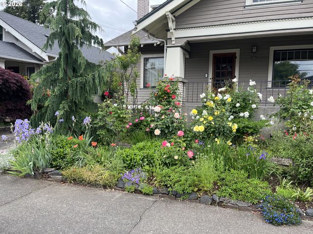 1924 Ne 47TH Ave, Portland, OR 97213