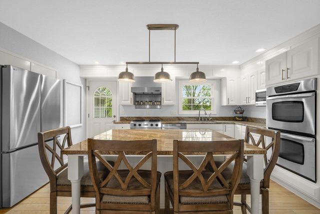 N24W26730 Accent COURT, Pewaukee, WI 53072