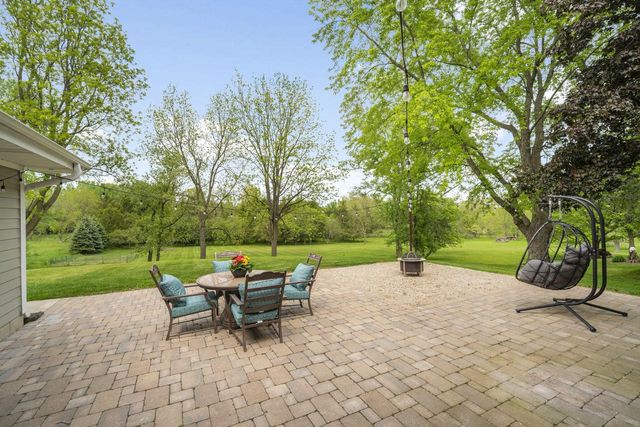 N24W26730 Accent COURT, Pewaukee, WI 53072