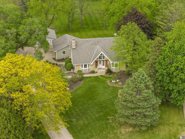 N24W26730 Accent COURT, Pewaukee, WI 53072