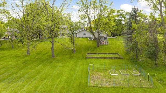 N24W26730 Accent COURT, Pewaukee, WI 53072