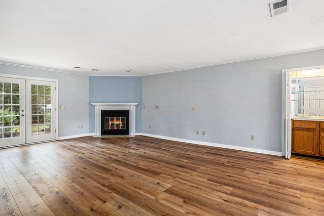 115 Hickory Dr., Conway, SC 29526