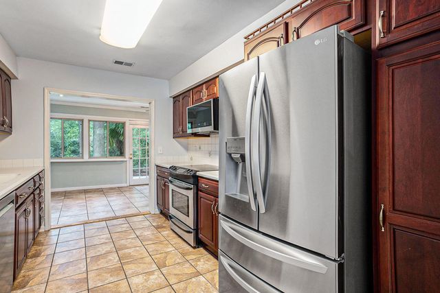 115 Hickory Dr., Conway, SC 29526