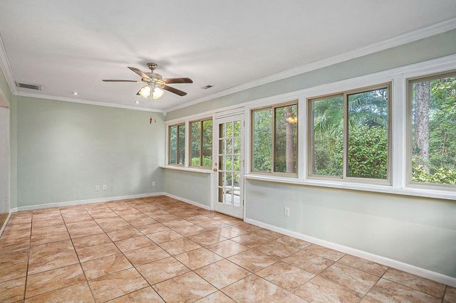 115 Hickory Dr., Conway, SC 29526