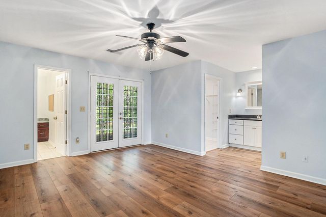 115 Hickory Dr., Conway, SC 29526