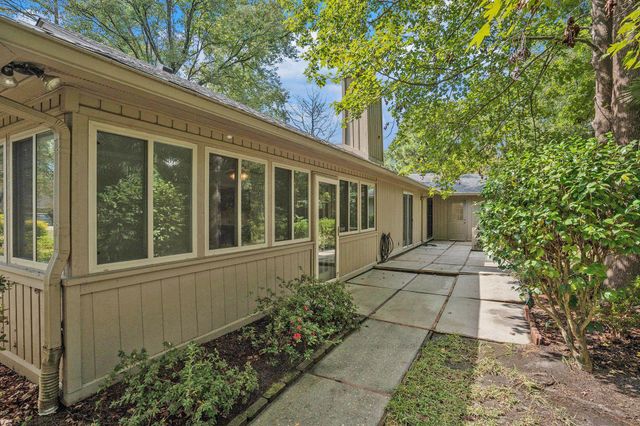 115 Hickory Dr., Conway, SC 29526