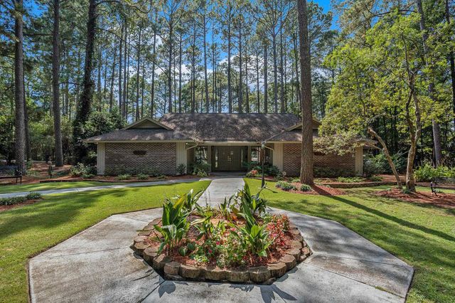 115 Hickory Dr., Conway, SC 29526