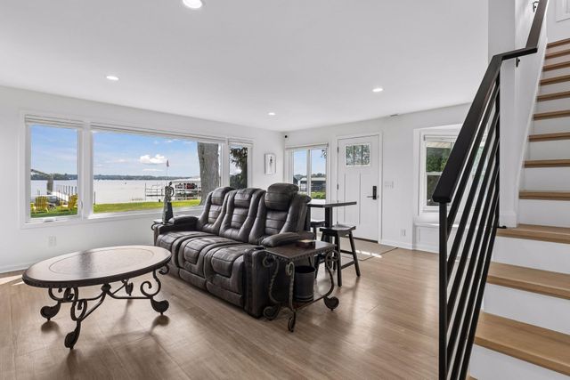 55 W Point Avenue, Tonka Bay, MN 55331