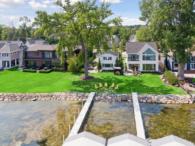 55 W Point Avenue, Tonka Bay, MN 55331
