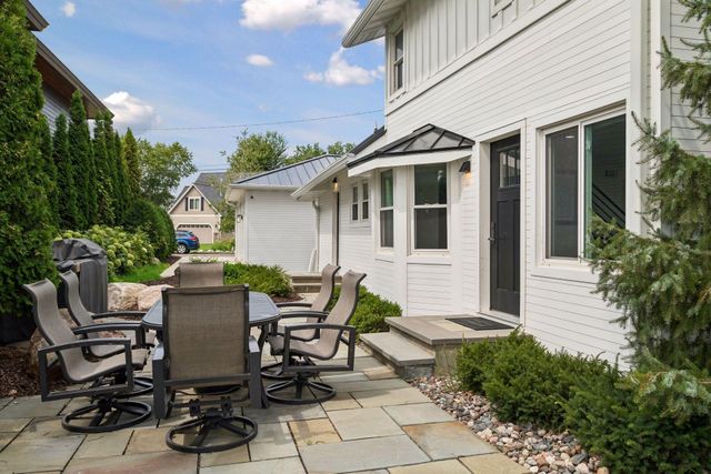 55 W Point Avenue, Tonka Bay, MN 55331