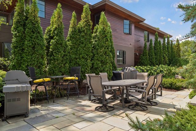 55 W Point Avenue, Tonka Bay, MN 55331