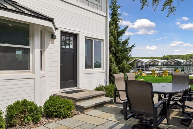 55 W Point Avenue, Tonka Bay, MN 55331